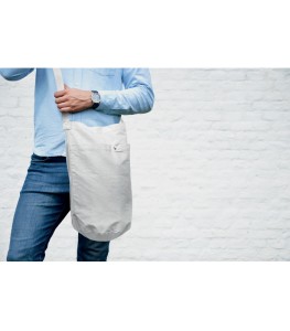 OFERTA 122/25: BOLSA BANDOLERA CON ASA REGULABLE