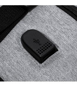 LOTE 17: MOCHILA MULTIFUNCION