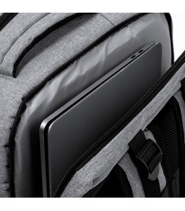 LOTE 17: MOCHILA MULTIFUNCION