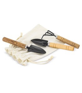 LOTE 61: SET DE JARDINERIA